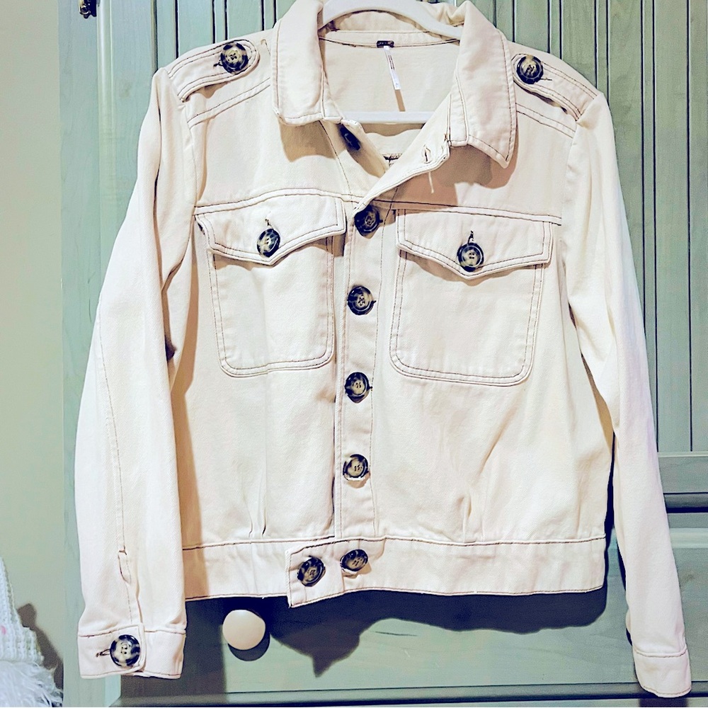 FREE PEOPLE CREAM COLRED DENIM JACKET SIZE L